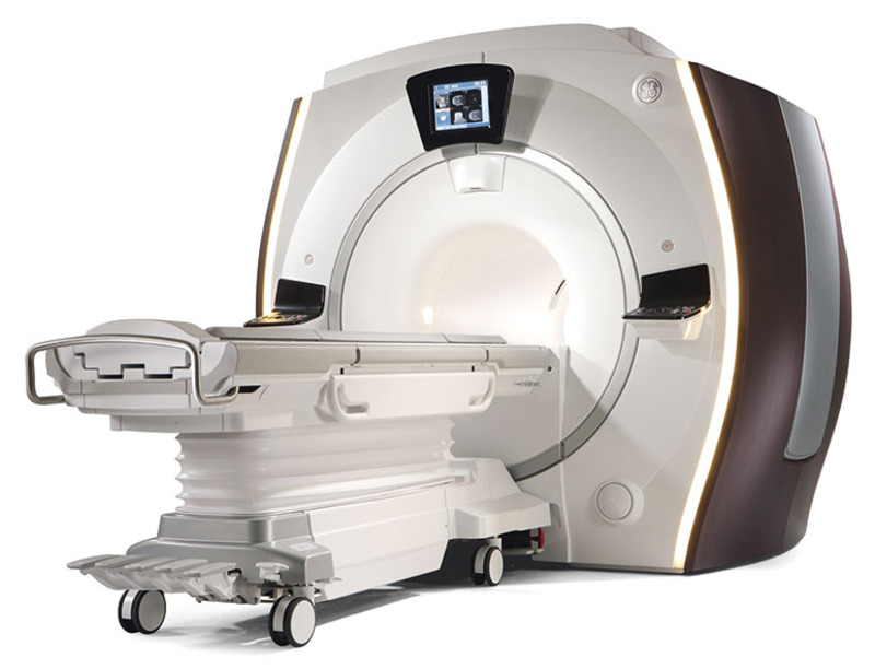 Discovery MR750w magnetic resonance imager